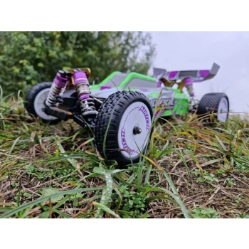Samochód zdalnie sterowny WLToys 104002 1:10 4WD 2,4Ghz