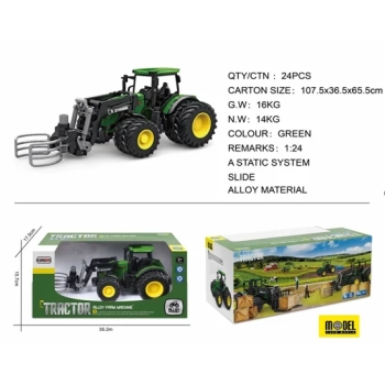 Traktor z Turem Obejmą na Bale ST