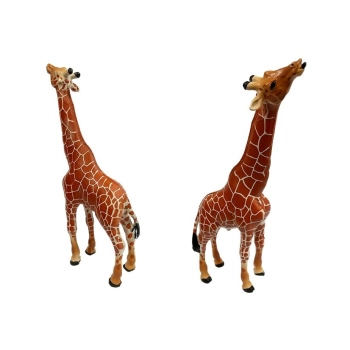 Żyrafy Figurki Edukacyjne Rodzina 3 sztuki + Tło Afryka