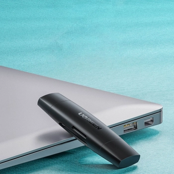 Adapter 2 wtyczki USB-A i USB-C czytnik kart SD i micro SD czarny