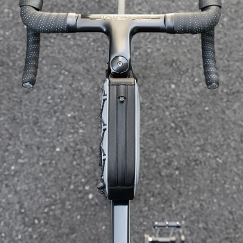Torba sakwa rowerowa mocowana na ramę 0.9l - srebrna