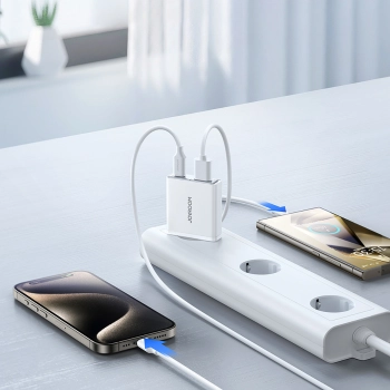 Mała i supercienka ładowarka sieciowa 20W USB-A USB-C - biała
