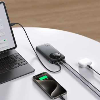 Powerbank JR-PBF12 10000mAh 2.4A 2x USB-A 1x USB-C - czarny