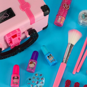 Kuferek zestaw kosmetyków do makijażu i paznokci makeup kosmetyki cienie lakiery walizka