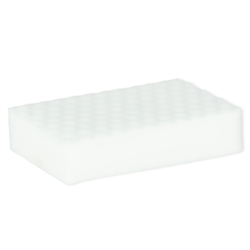 Magiczna gąbka z melaminy usuwa trudne plamy