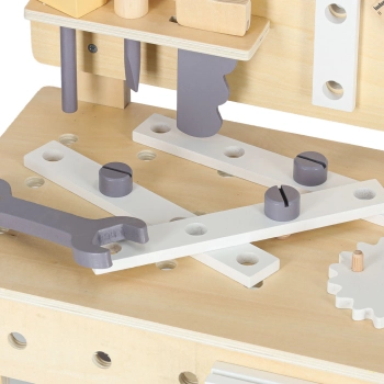 Warsztat z narzędziami drewniany na stoliku zestaw majsterkowicza