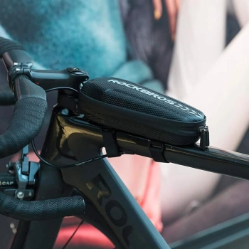  Twarda torba rowerowa wodoszczelna mocowana na ramę 1.1L czarna - zdj. dodatkowe 4