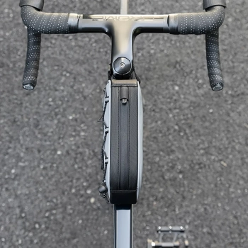  Torba sakwa rowerowa mocowana na ramę 0.9l - srebrna - zdj. dodatkowe 6