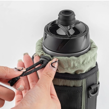  Torba turystyczna rowerowa na butelkę bidon z paskiem na ramię 1l - zielona - zdj. dodatkowe 3