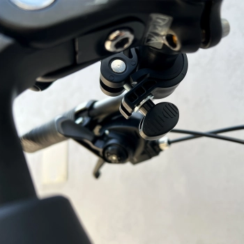  Mocny uchwyt na telefon na kierownicę roweru motocykla hulajnogi czarny - zdj. dodatkowe 7