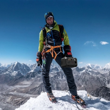  Przenośna turystyczna stacja zasilania powerbank 281Wh 300W LED - czarna - zdj. dodatkowe 5