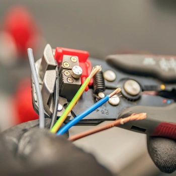  Ściągacz izolacji z zaciskarką do kabli przewodów 0.2-6 mm - zdj. dodatkowe 1