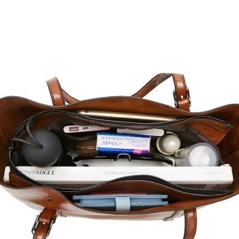  Torebka damska miejska pojemna z eko skóry na ramię - brązowa - zdj. dodatkowe 2