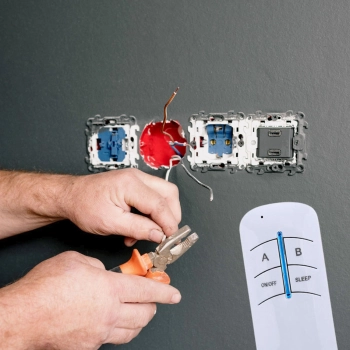  Włącznik wyłącznik światła bezprzewodowy na pilot 20 m - zdj. dodatkowe 3