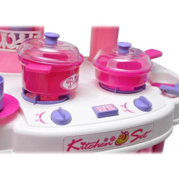 Kuchnia z piekarnikiem różowa - dźwięki, światło, akcesoria