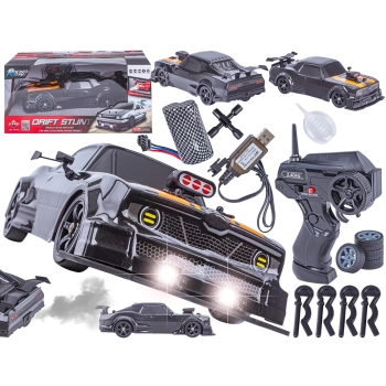 DUŻY Samochód Do Driftu Auto RC Drift 1:16 2,4 GHz PARA DYM Czarny Dodge 4WD LED